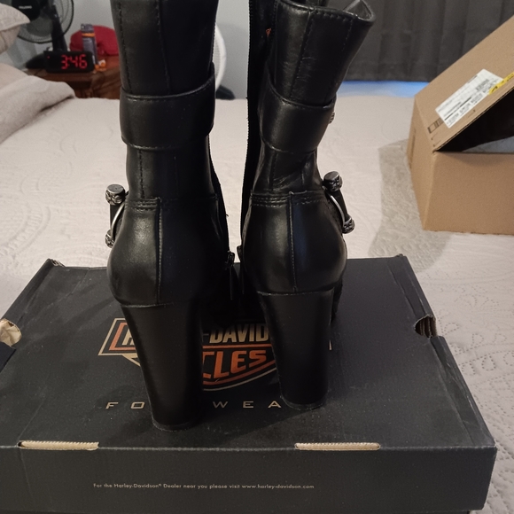 HARLEY DAVIDSON LEATHER BOOTS! WORE ONCE! SIZE 8. BEAUTIFUL! VINTAGE! - Picture 2 of 5
